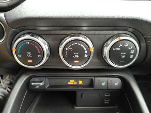 Used 2024 MAZDA MX-5 Miata RF Grand Touring RWD image 37