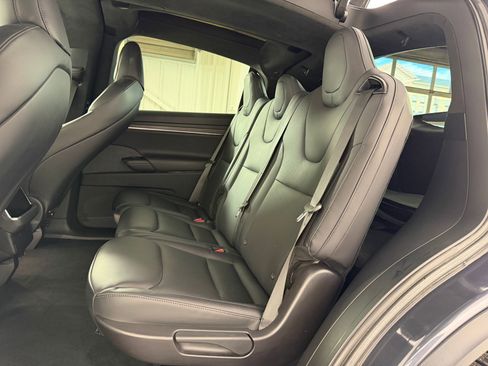 Used 2022 Tesla Model X AWD image 13