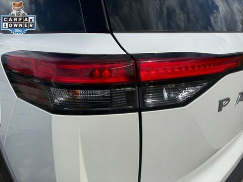 Certified 2025 Nissan Pathfinder SV AWD/4WD image 21