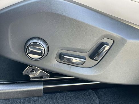 New 2026 Volvo XC90 B6 Plus w/ Protection Package Premier image 8