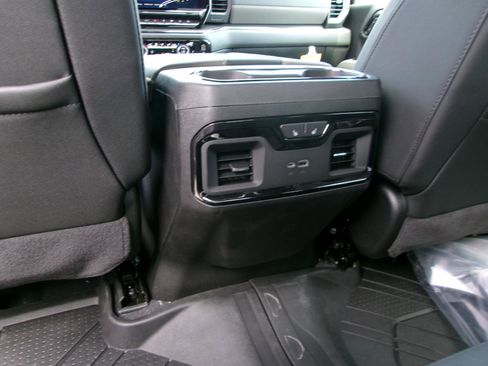 New 2026 Chevrolet Silverado 2500 ZR2 AWD/4WD image 15