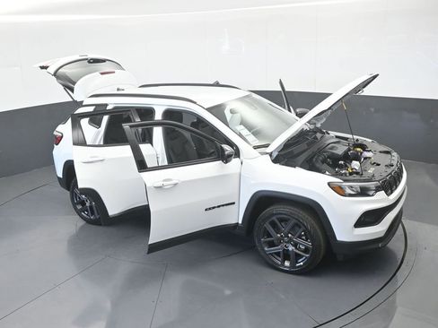 New 2026 Jeep Compass Latitude image 65