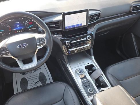 Used 2022 Ford Explorer Limited w/ Equipment Group 301A AWD/4WD image 28