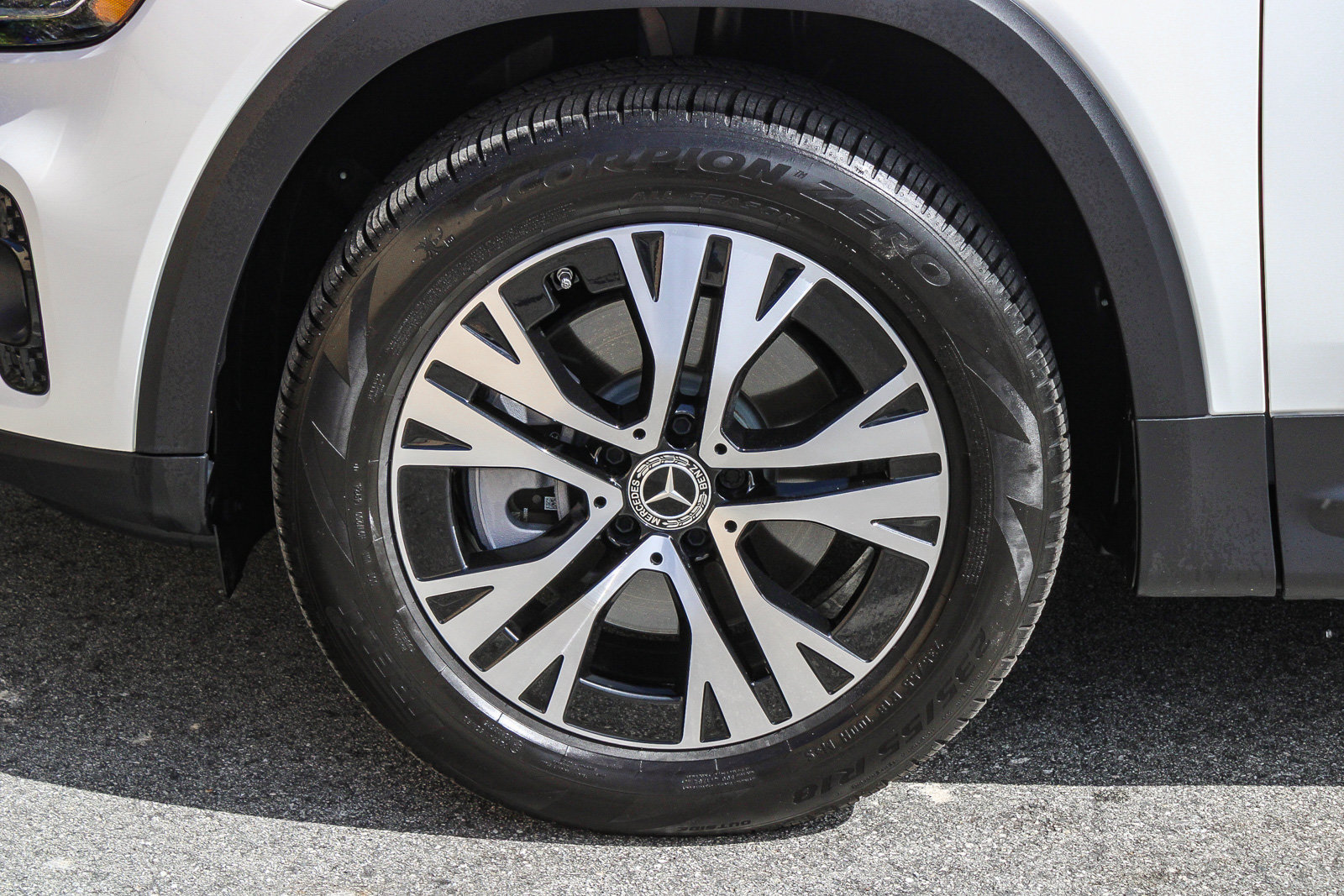 Certified 2026 Mercedes-Benz GLB 250 4MATIC image 11