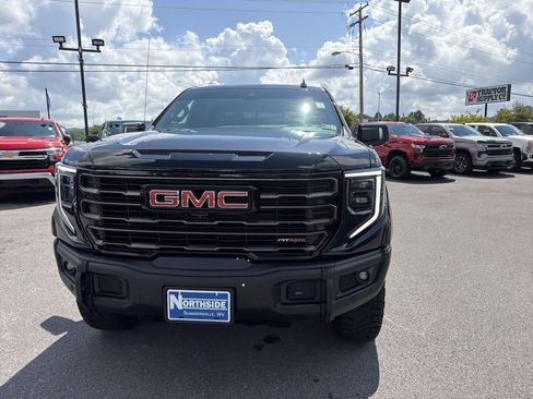 Certified 2026 GMC Sierra 1500 AT4X w/ AT4X AEV Edition AWD/4WD image 2