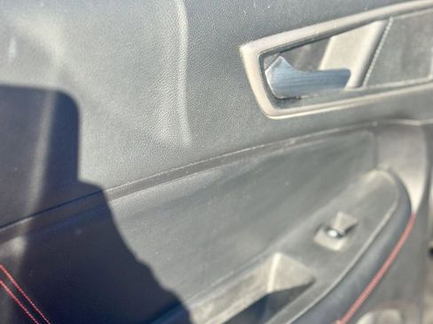 Used 2021 Ford Edge ST-Line w/ Class II Trailer Tow Package image 12