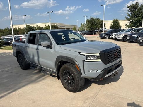 Used 2023 Nissan Frontier PRO-4X w/ Pro-4X Premium Package AWD/4WD image 3