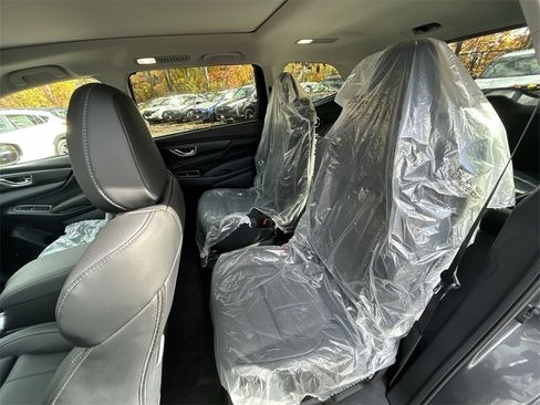 New 2025 Subaru Ascent Limited image 13