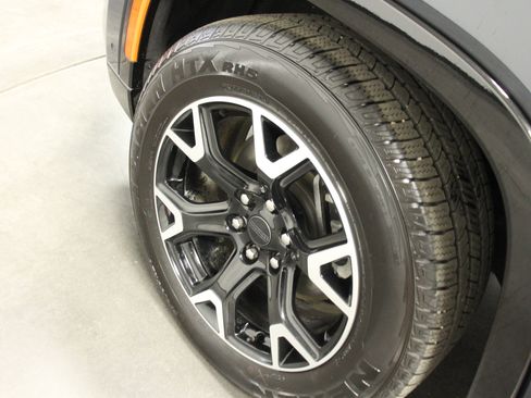 Used 2025 Jeep Wagoneer Series III image 10