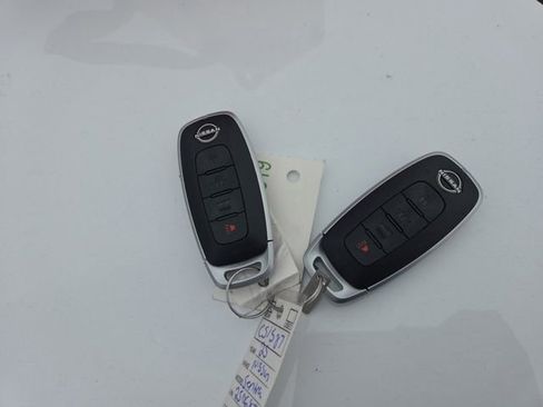 Used 2025 Nissan Sentra SV image 49