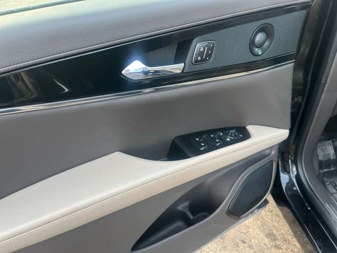 Used 2023 Lincoln Nautilus Reserve w/ Equipment Group 201A image 22