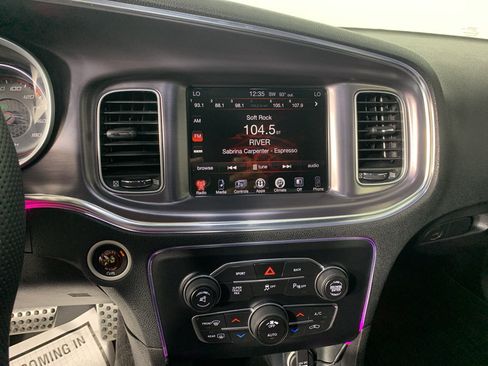 Used 2016 Dodge Charger R/T Scat Pack w/ Beats Audio Group RWD image 25