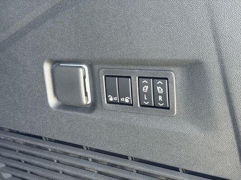New 2026 GMC Yukon XL Denali RWD image 28