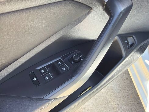 Used 2023 Volkswagen Jetta SE w/ Panoramic Sunroof Package FWD image 12