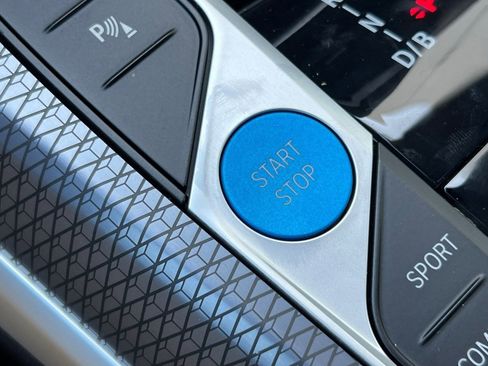 Used 2025 BMW i4 eDrive40 w/ Premium Package image 28