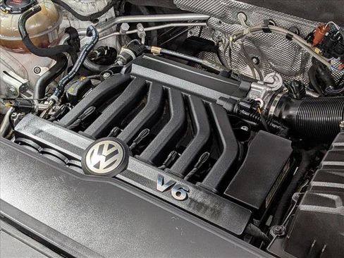 Used 2018 Volkswagen Atlas SEL Premium image 22