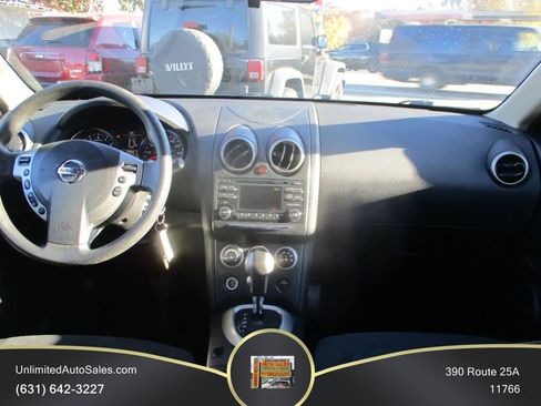 Used 2015 Nissan Rogue S w/ Convenience Package AWD/4WD image 8