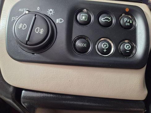 Used 2011 Maserati GranTurismo Convertible RWD image 18