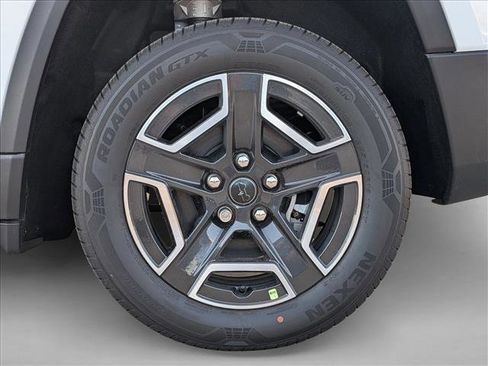 New 2026 Jeep Cherokee Laredo AWD/4WD image 10