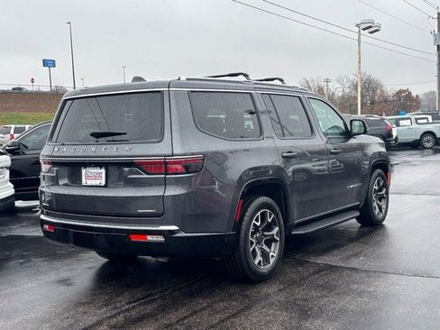 Used 2023 Jeep Wagoneer Series III w/ Convenience Group I image 3