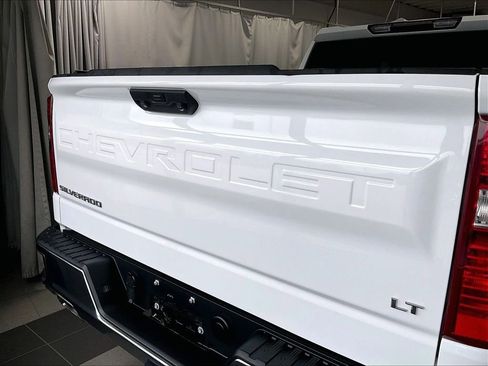 Used 2023 Chevrolet Silverado 1500 LT AWD/4WD image 28