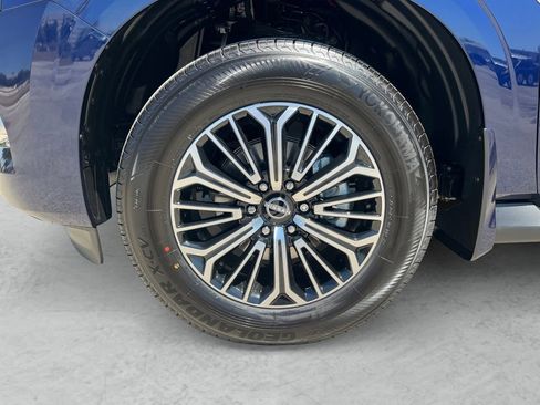 New 2026 Nissan Armada Platinum RWD image 23