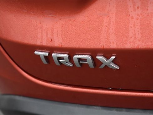 Used 2024 Chevrolet Trax LT w/ Driver Confidence Package image 13