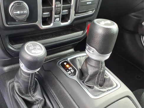 Certified 2024 Jeep Wrangler Unlimited Sahara AWD/4WD image 7