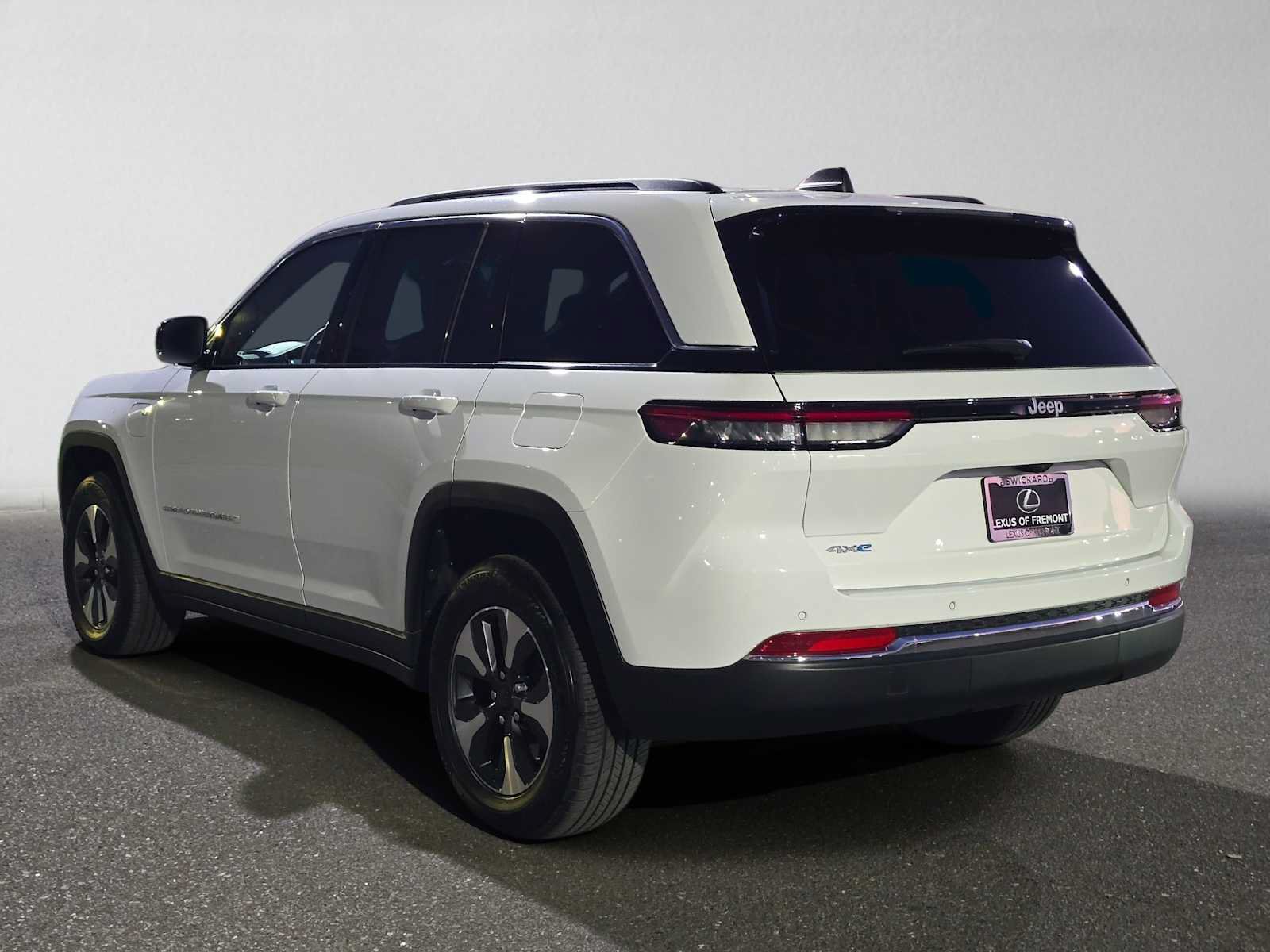 Used 2024 Jeep Grand Cherokee Limited 4xe AWD/4WD image 5