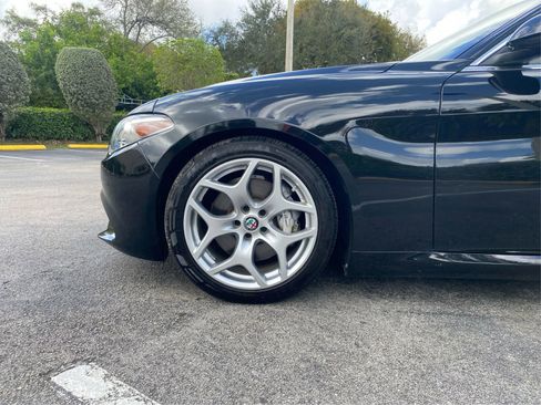 Used 2018 Alfa Romeo Giulia Ti image 14