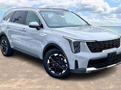 Used 2024 Kia Sorento S w/ Panoramic Sunroof Package