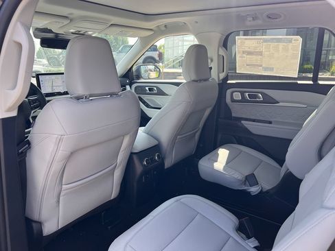 New 2026 Ford Explorer Platinum w/ LUX Leather Package AWD/4WD image 12