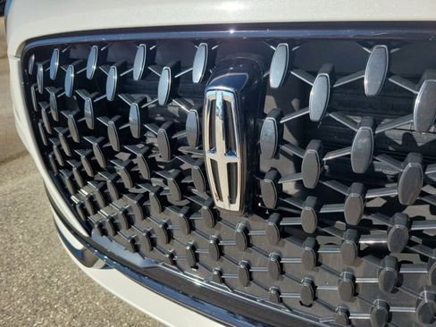 Certified 2023 Lincoln Corsair Reserve w/ Jet Appearance Package image 7