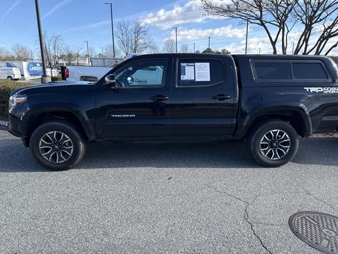 Used 2021 Toyota Tacoma TRD Sport image 7