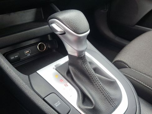 Used 2023 Kia Forte LXS image 13