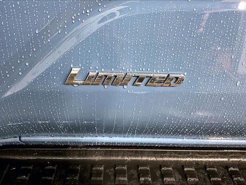 Used 2025 Toyota 4Runner Limited AWD/4WD image 10