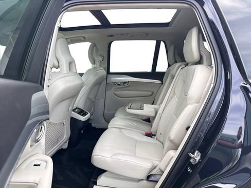 Used 2017 Volvo XC90 T6 Momentum w/ Vision Package AWD/4WD image 11