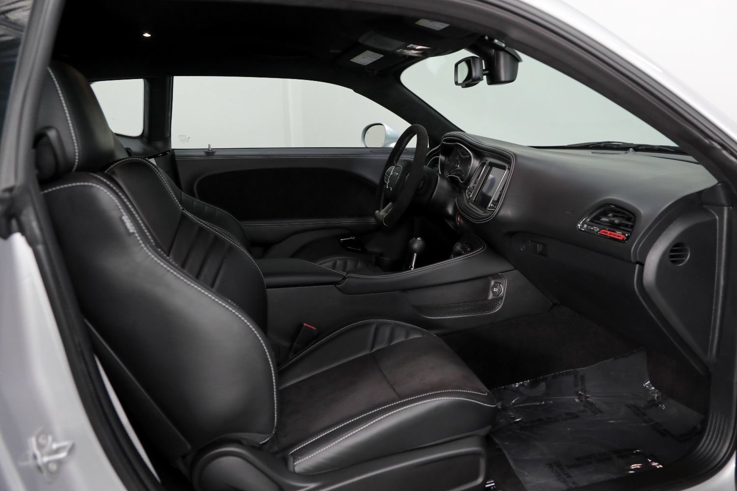 Used 2023 Dodge Challenger SRT Hellcat w/ Plus Package RWD image 2
