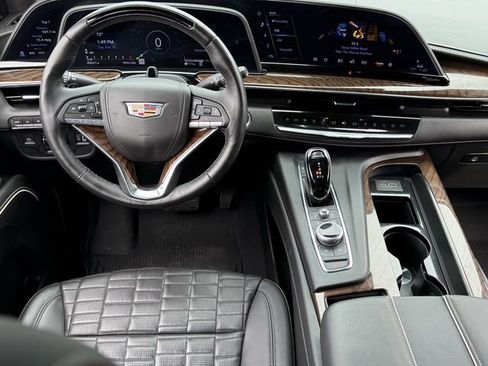 Used 2024 Cadillac Escalade Sport Platinum w/ LPO, ONYX Package image 10