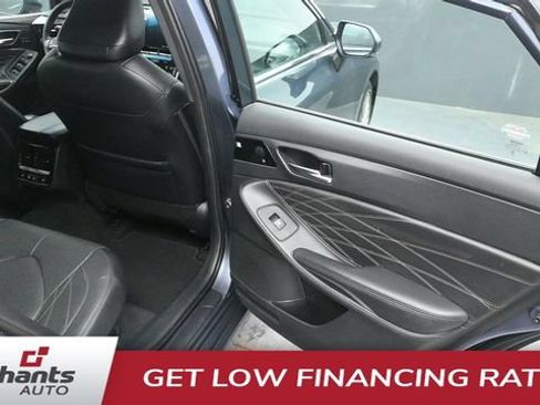 Used 2022 Toyota Avalon Limited w/ Advanced Safety Package FWD image 10