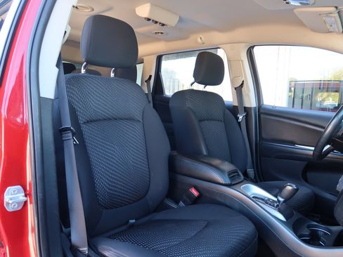 Used 2015 Dodge Journey SE w/ Flexible Seating Group image 13