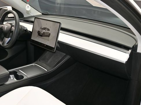Used 2023 Tesla Model Y Performance AWD/4WD image 38