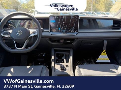 New 2026 Volkswagen Tiguan SE image 8