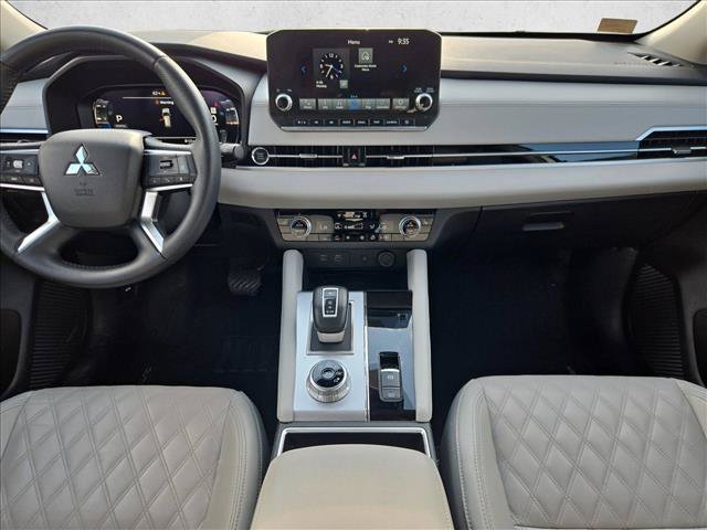 Used 2023 Mitsubishi Outlander SEL FWD image 15