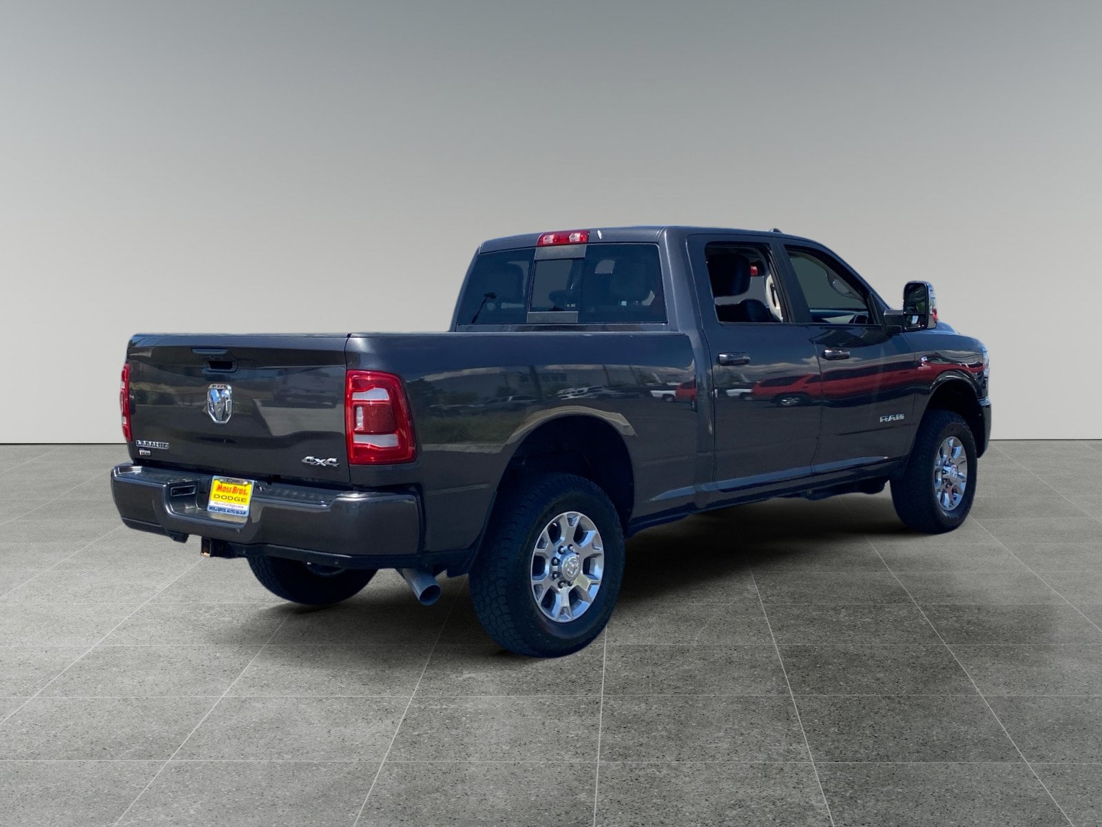 Used 2024 RAM 2500 Laramie AWD/4WD image 5