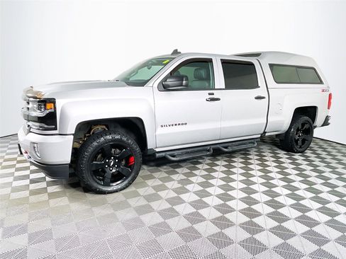 Used 2018 Chevrolet Silverado 1500 LTZ Z71 w/ Redline Edition image 4