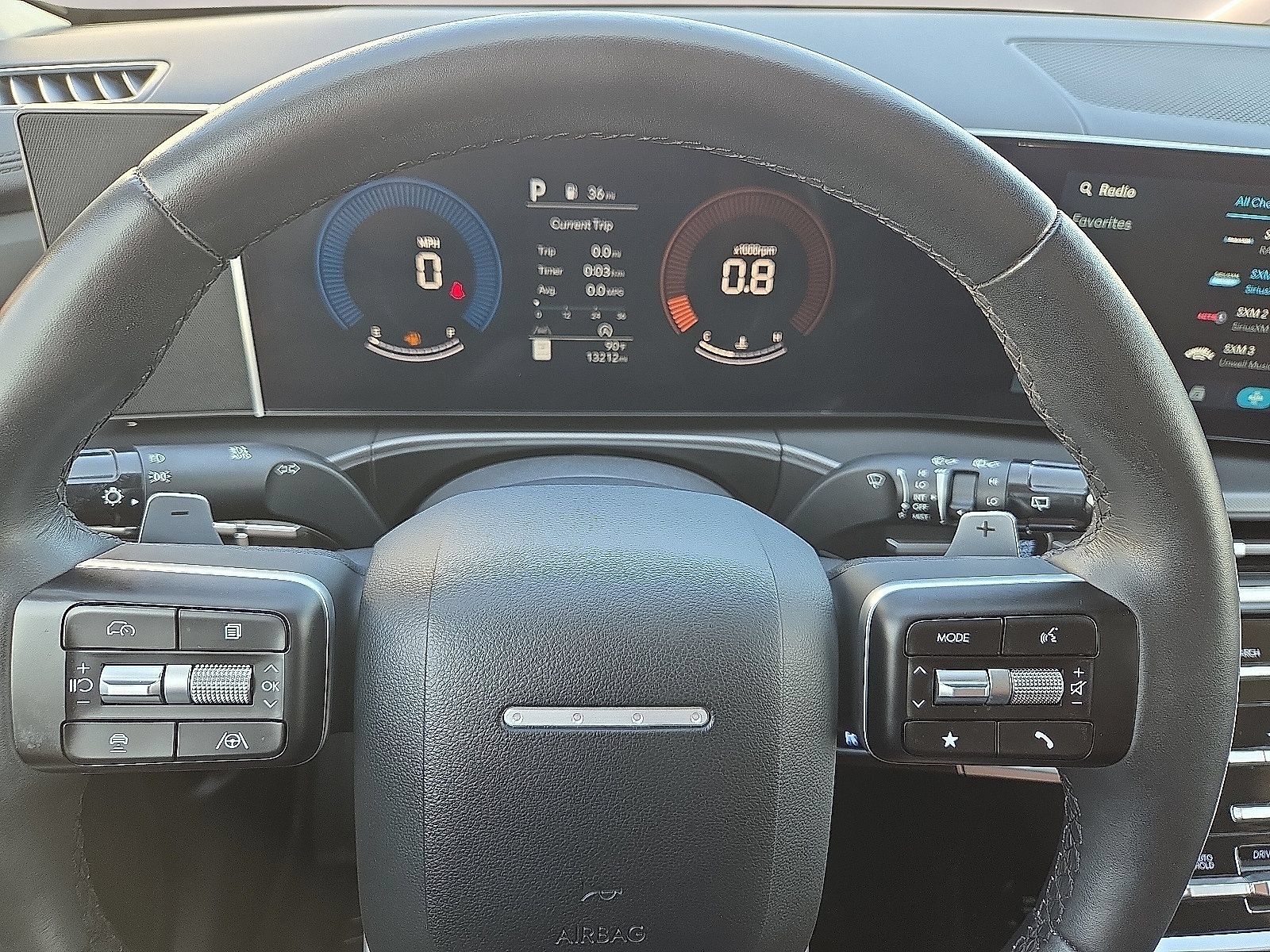Used 2025 Hyundai Santa Fe SE FWD image 4