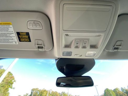 New 2025 Ford Escape SE w/ PHEV Premium Package image 20