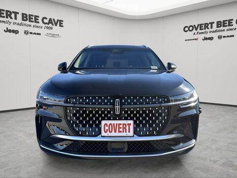 Used 2024 Lincoln Nautilus Reserve image 8