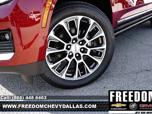 New 2025 GMC Yukon XL Denali w/ Denali Reserve Package image 9